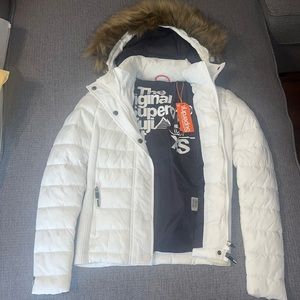 Like new light stain super dry jacket!
